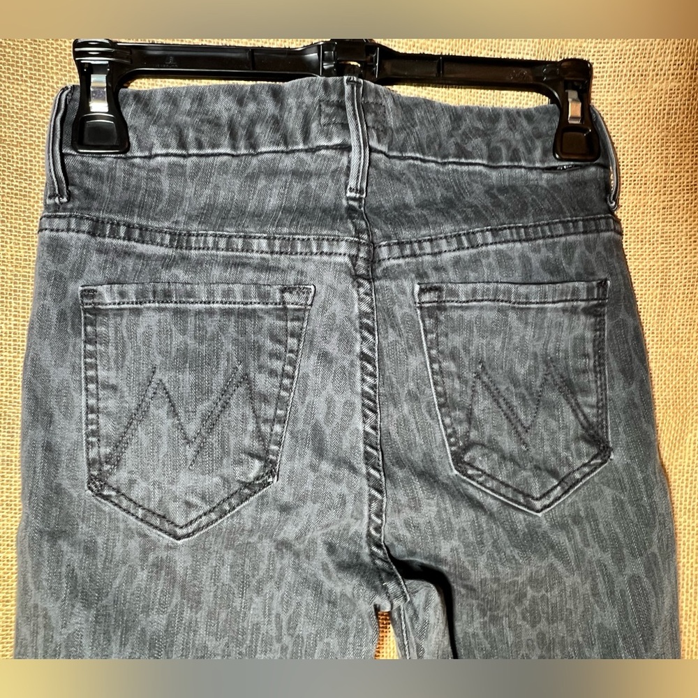 MOTHER Charcoal Patterned Women high waisted looker Jeans in bad cat